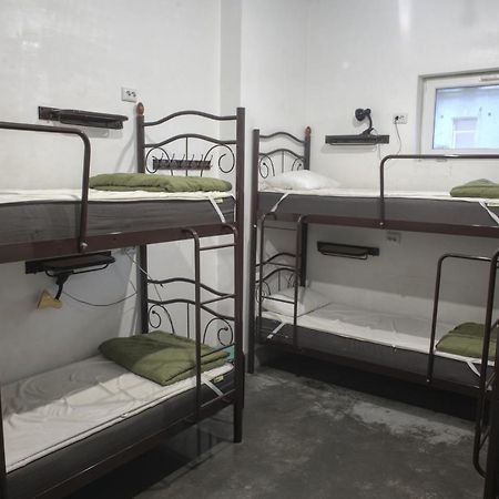 The Hostel Жд Вокзал Центр Kiev Extérieur photo