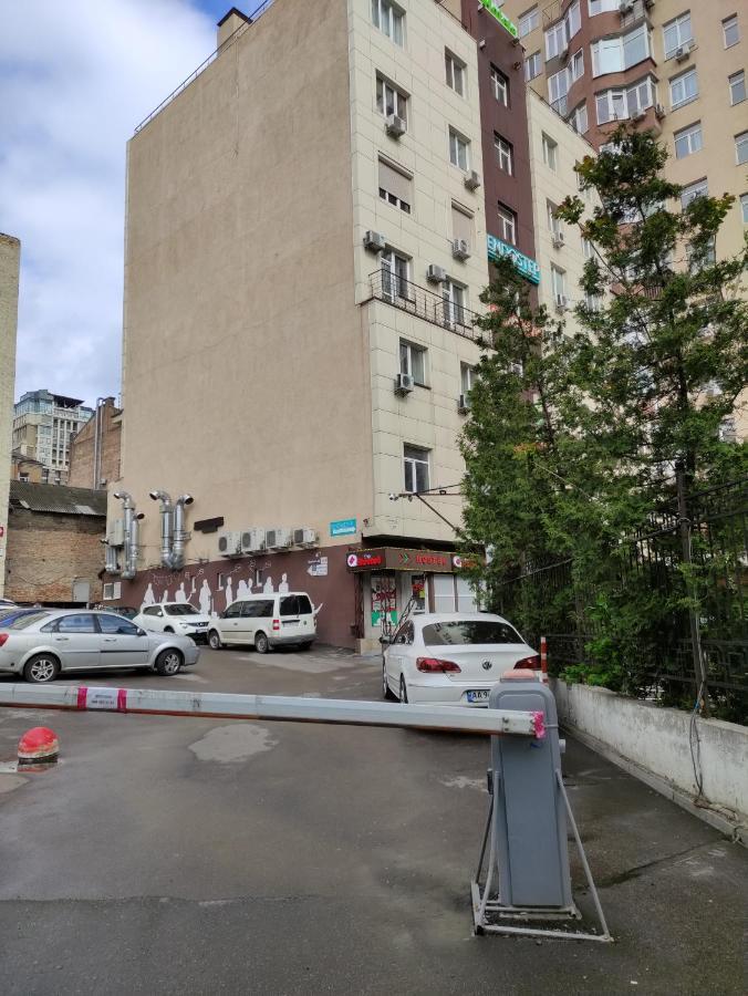 The Hostel Жд Вокзал Центр Kiev Extérieur photo