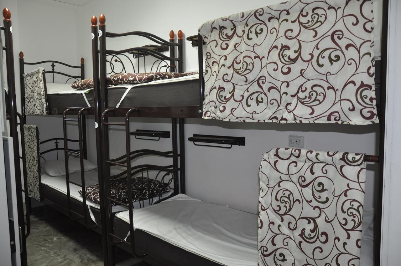 The Hostel Жд Вокзал Центр Kiev Extérieur photo