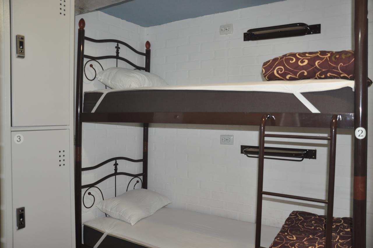 The Hostel Жд Вокзал Центр Kiev Extérieur photo