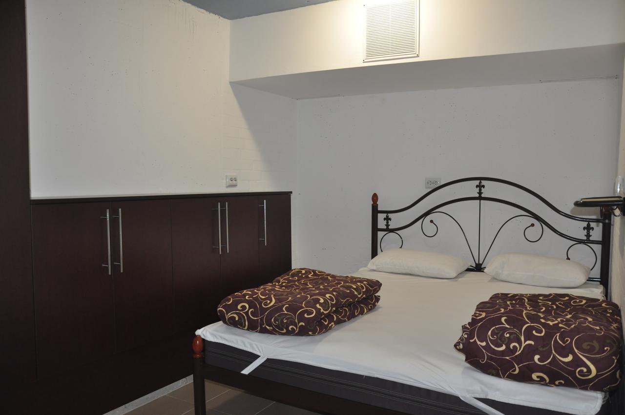 The Hostel Жд Вокзал Центр Kiev Extérieur photo